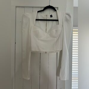 Women’s white long sleeve crop top